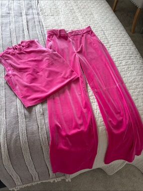 Good American - Hot Pink Velvet Two-Piece Set - Sleeveless Top & Wide Leg Pants